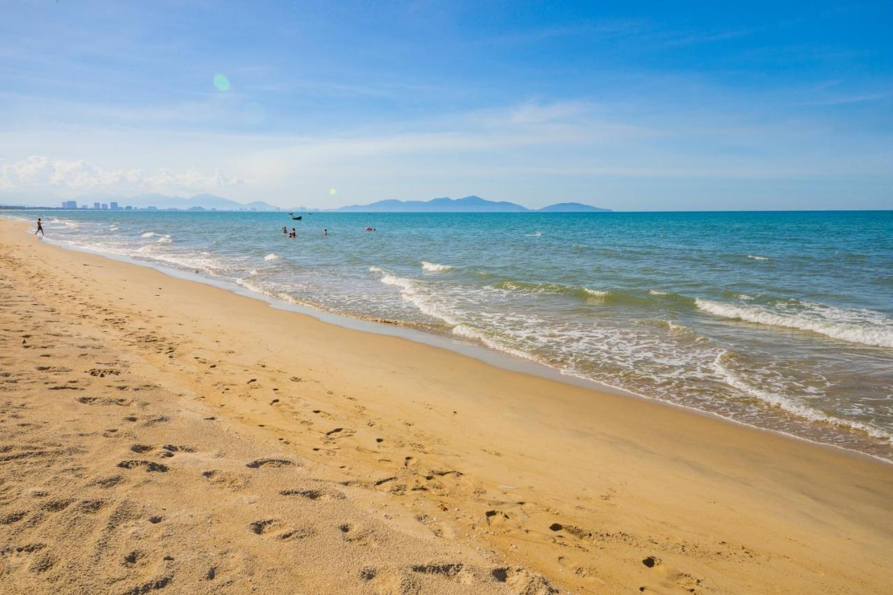 Beachside Boutique Resort Hoi An Bagian luar foto